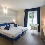 Eden מלון 4*
