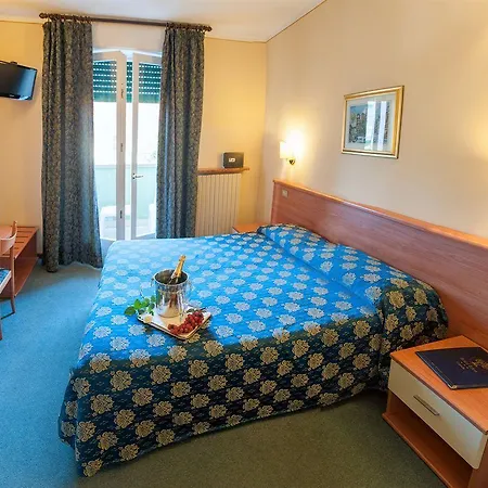 Eden Garda Hotel 4*